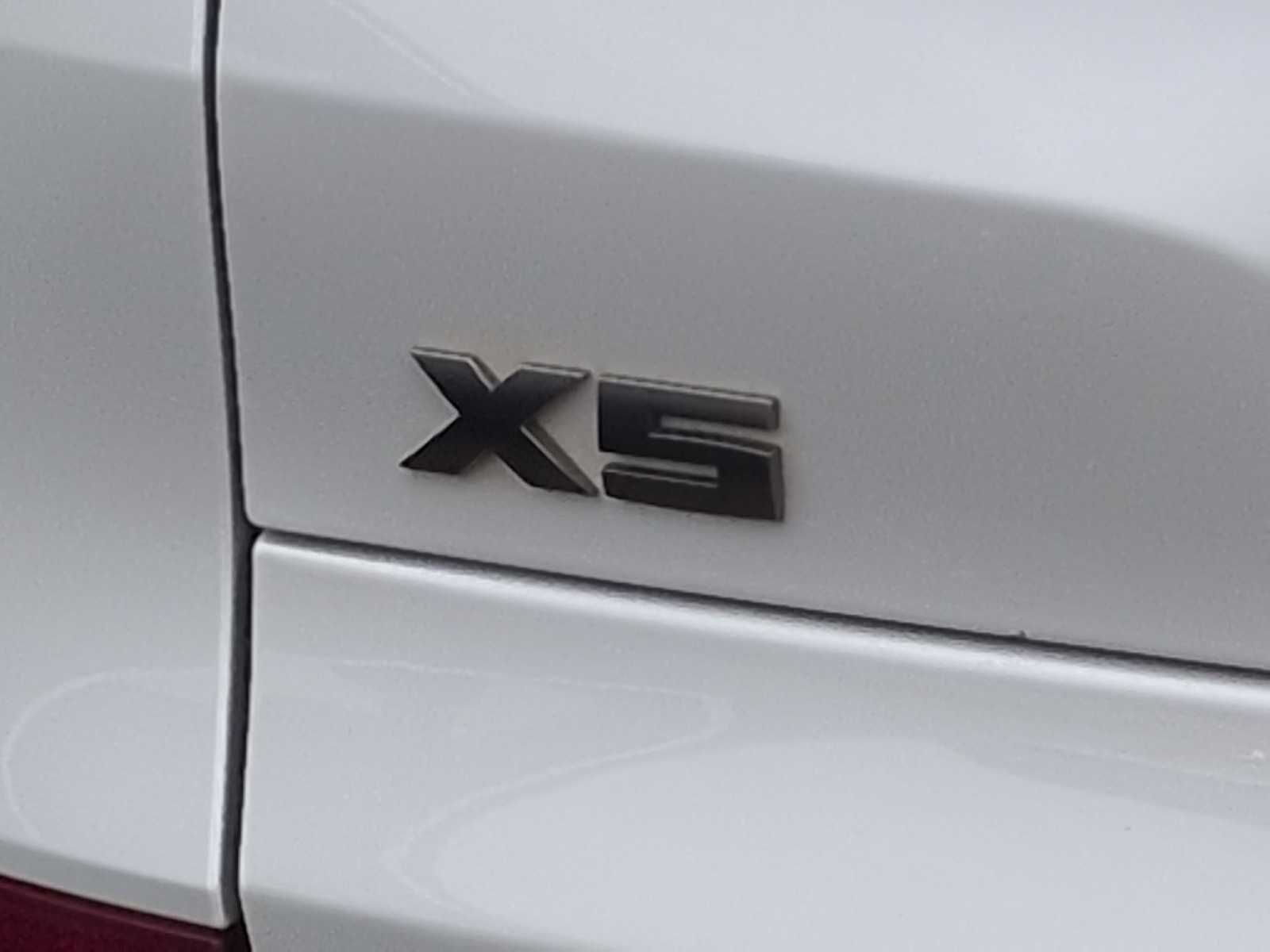 Thumbnail: 2023 BMW X5 - 12