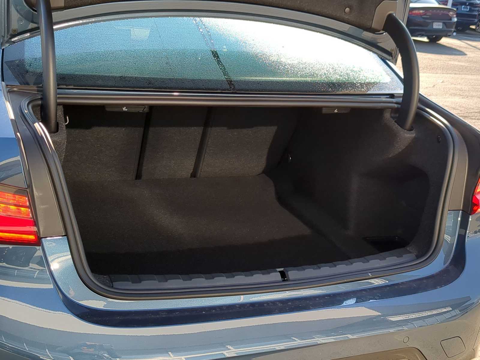 Thumbnail: 2026 BMW 3 Series - 37