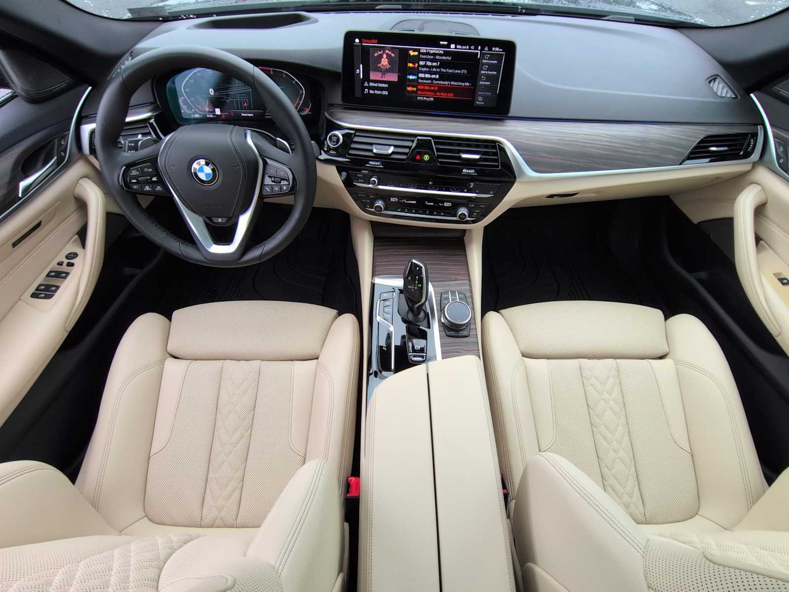 Thumbnail: 2023 BMW 5 Series - 16