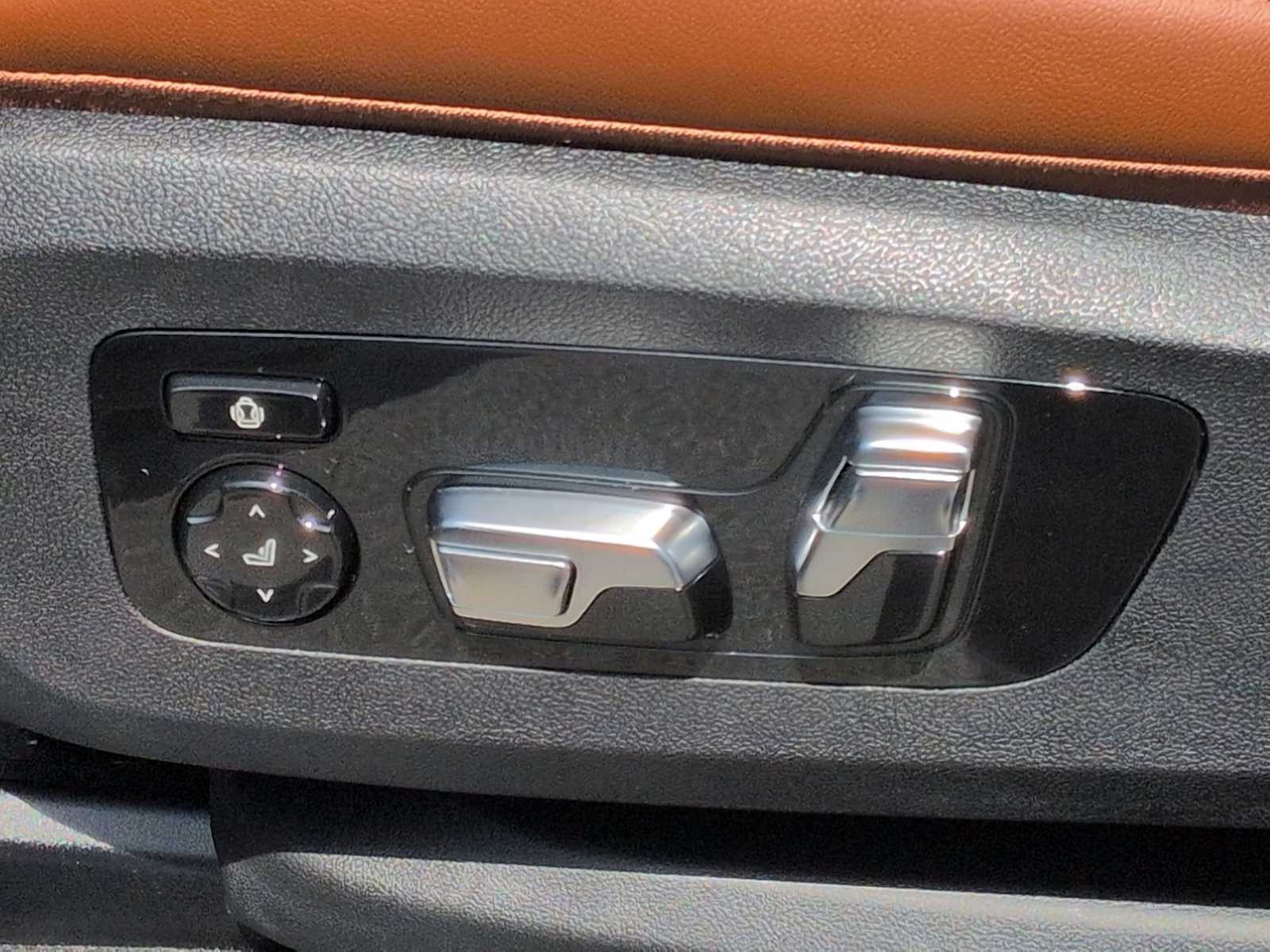 Thumbnail: 2027 BMW X7 - 18