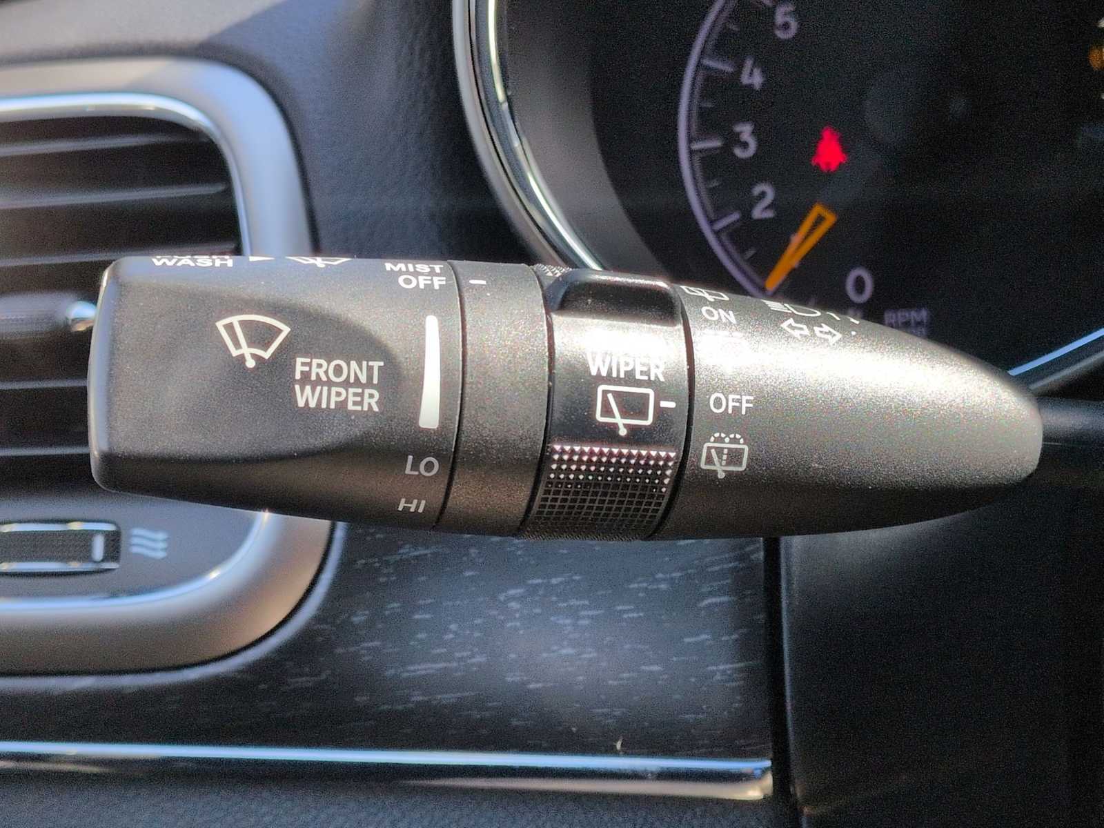 Thumbnail: 2018 Jeep Grand Cherokee - 28