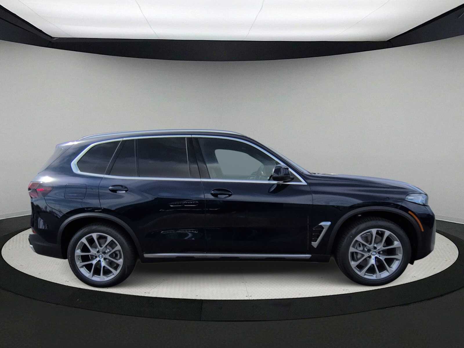 Thumbnail: 2026 BMW X5 - 9