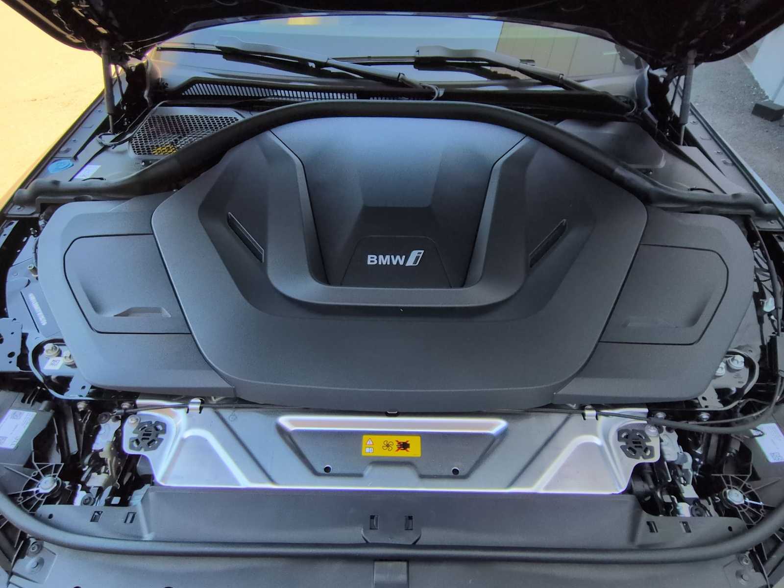 Thumbnail: 2026 BMW i4 - 15