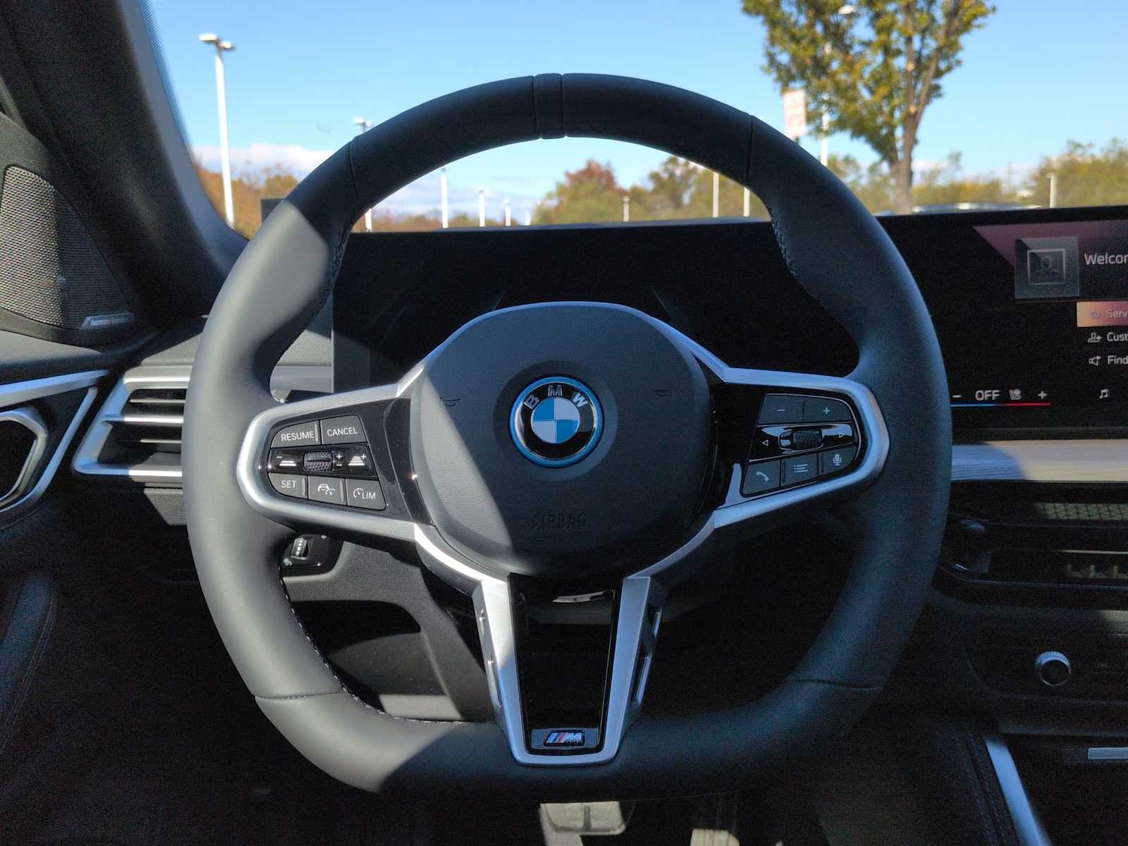 Thumbnail: 2025 BMW i4 - 25