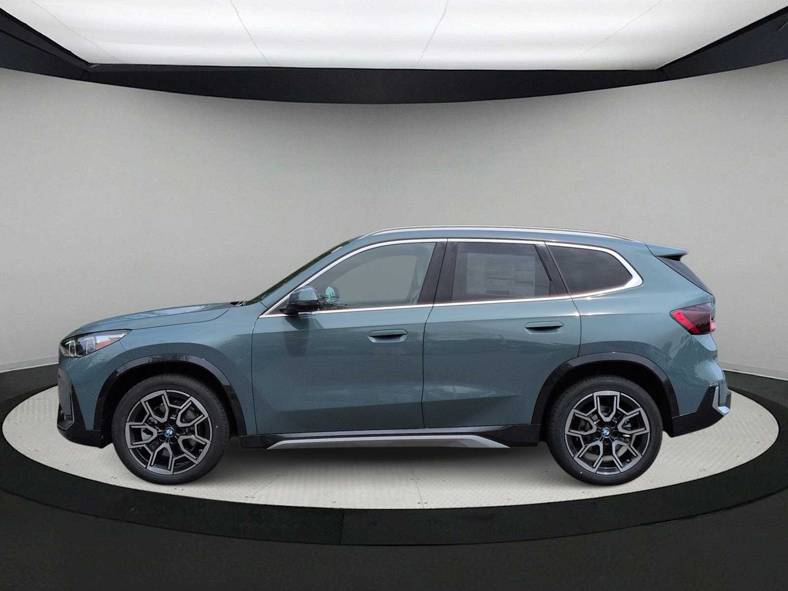 Thumbnail: 2026 BMW X1 - 5