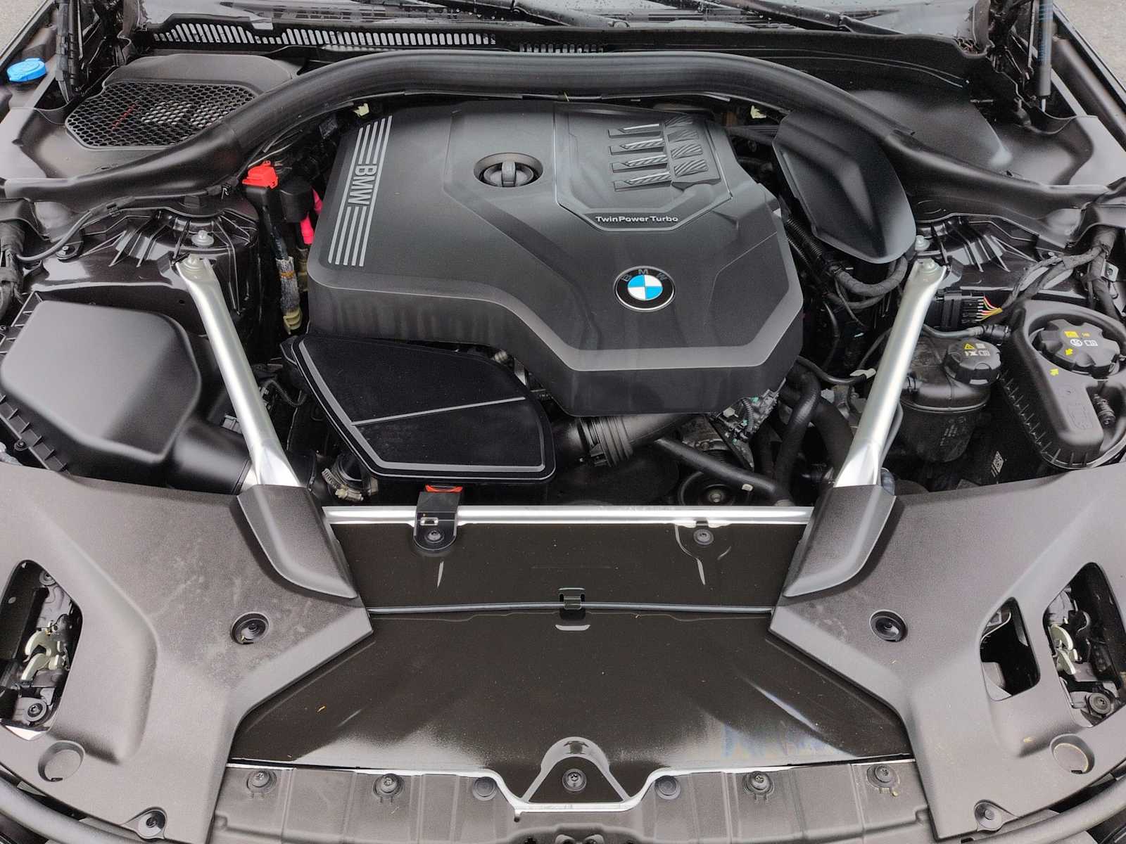 Thumbnail: 2023 BMW 5 Series - 15