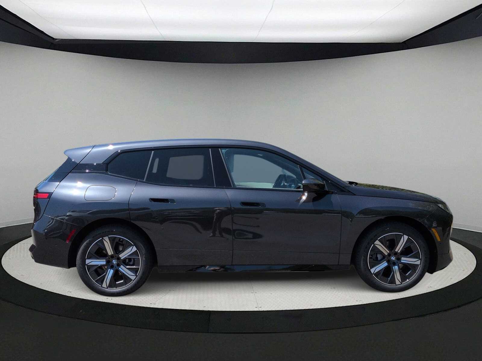 Thumbnail: 2026 BMW iX - 9