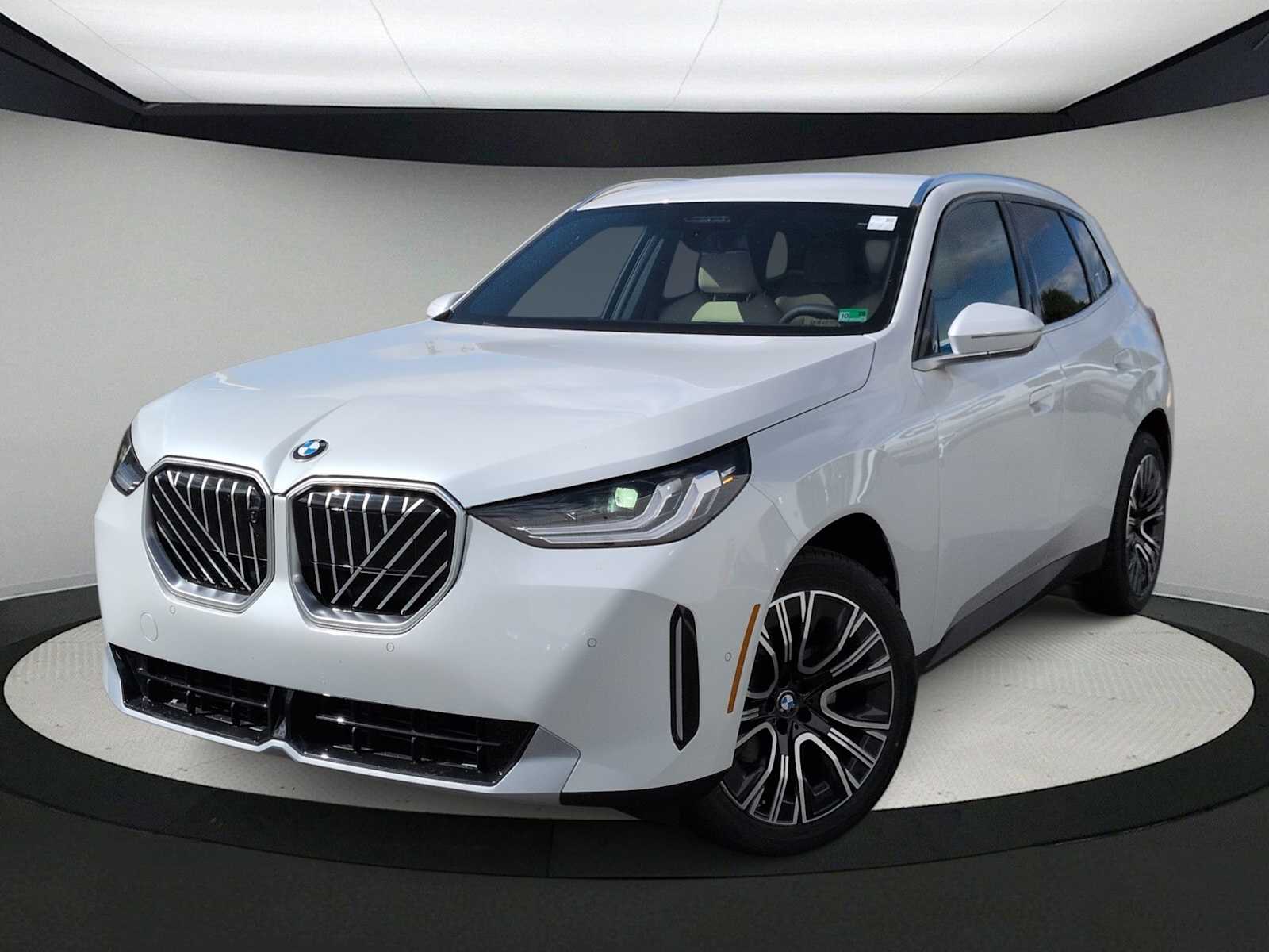 Thumbnail: 2026 BMW X3 - 1