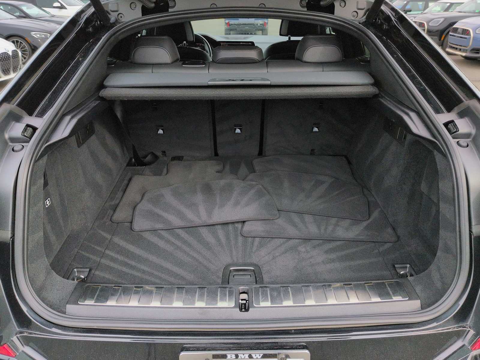 Thumbnail: 2023 BMW X6 - 35