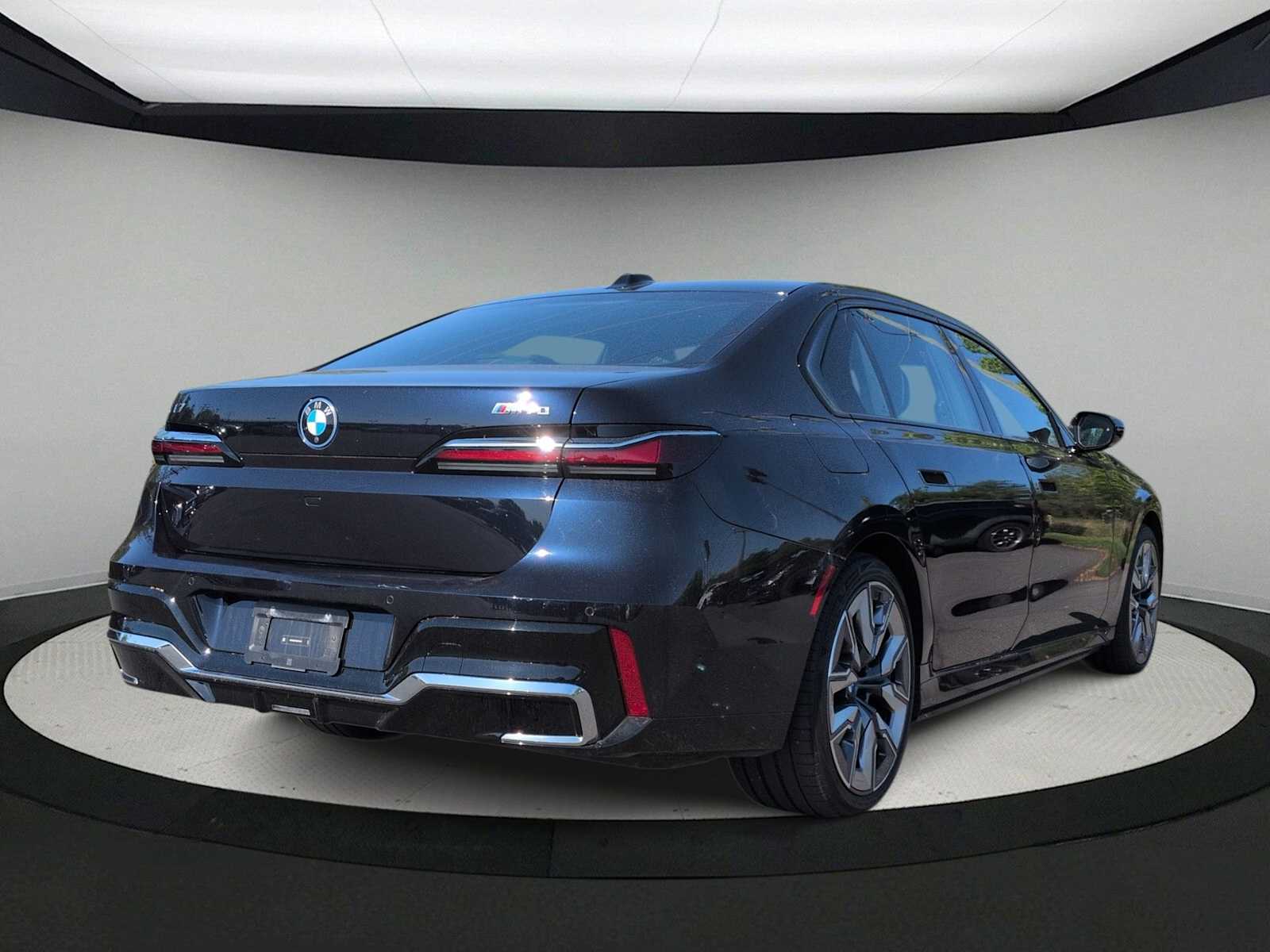 Thumbnail: 2024 BMW i7 - 8