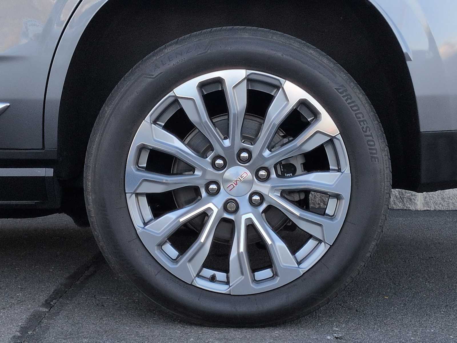 Thumbnail: 2022 GMC Yukon - 14