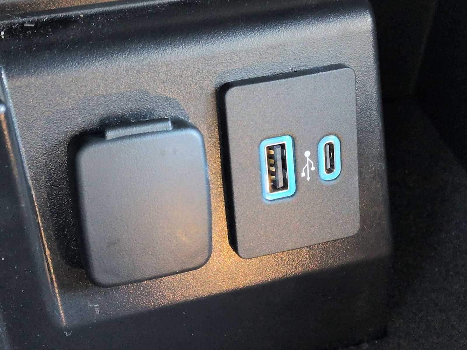 Thumbnail: 2023 Ford Explorer - 30