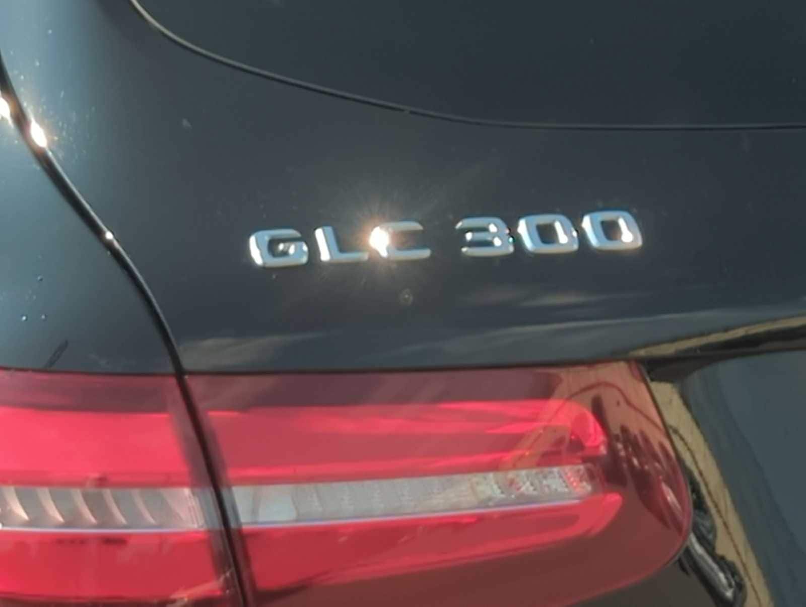 Thumbnail: 2016 Mercedes-Benz GLC - 12