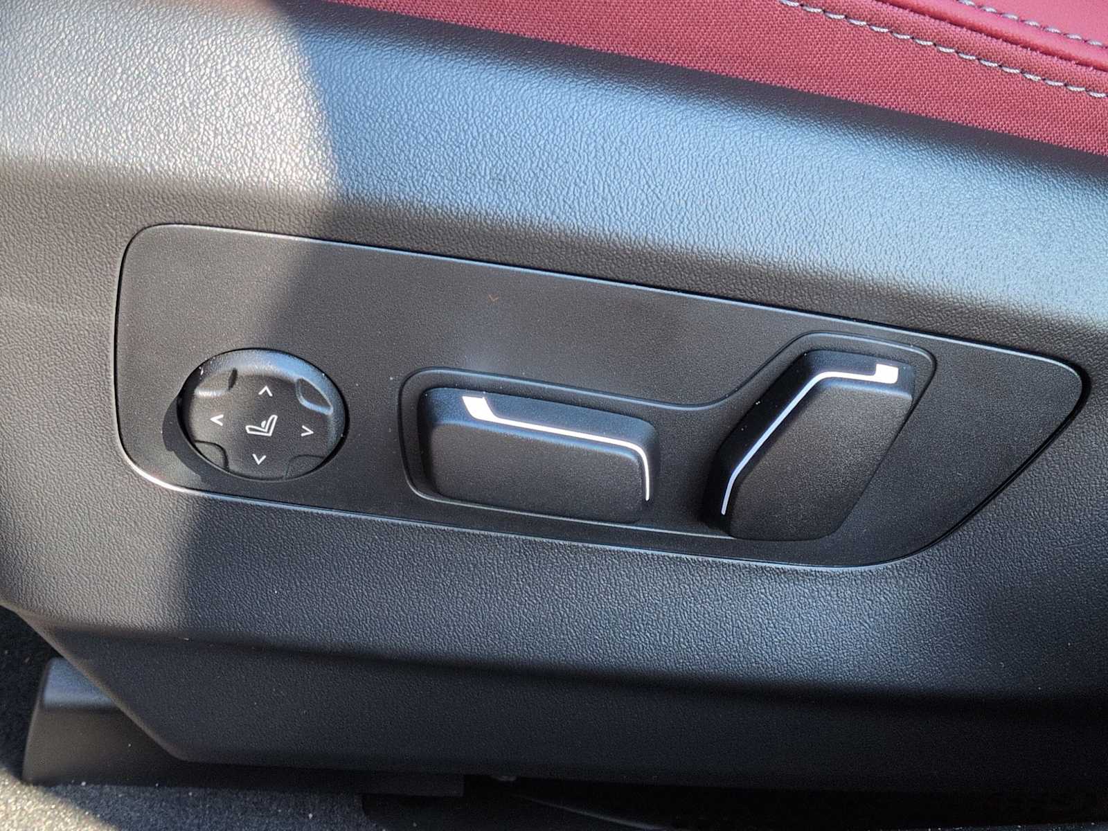 Thumbnail: 2026 BMW 5 Series - 18