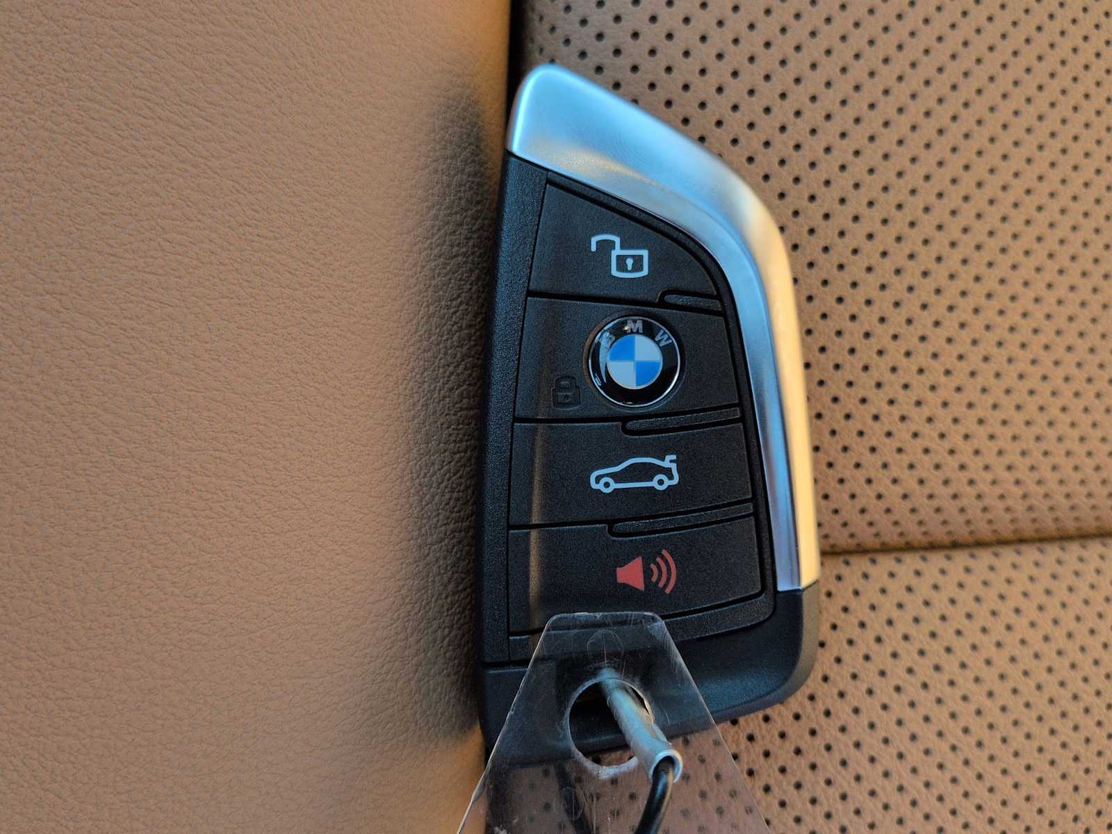 Thumbnail: 2026 BMW i4 - 36