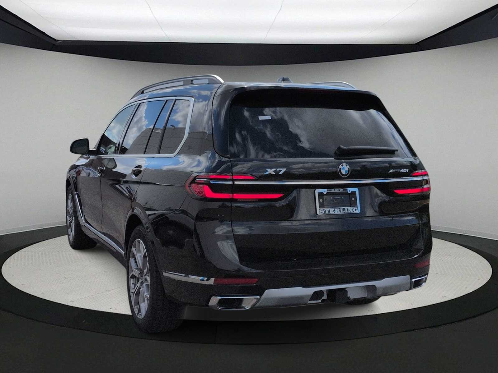 Thumbnail: 2026 BMW X7 - 6