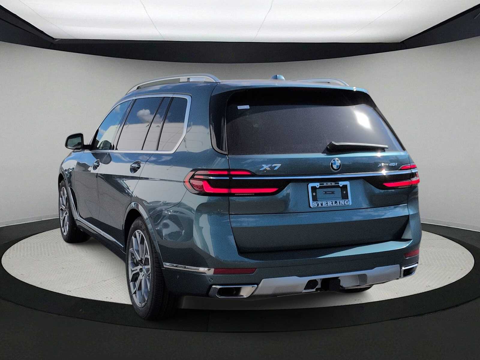 Thumbnail: 2026 BMW X7 - 6