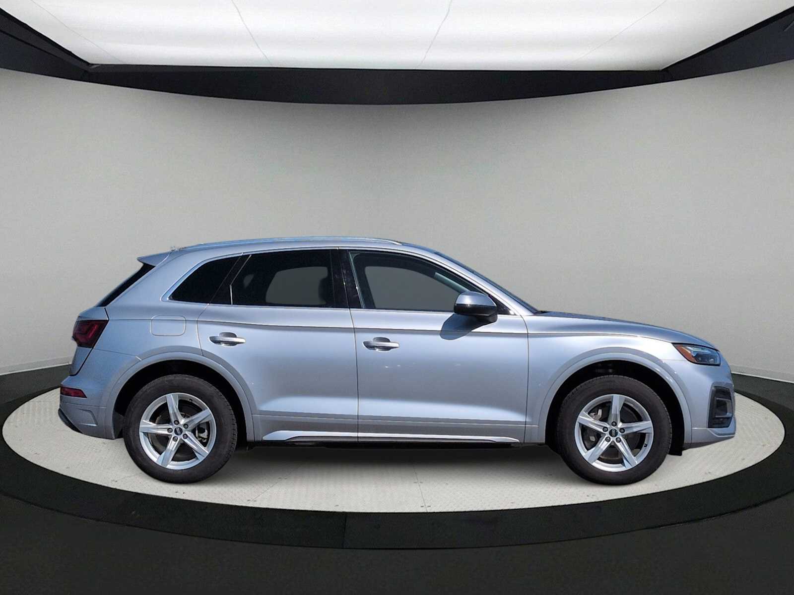 Thumbnail: 2021 Audi Q5 - 9