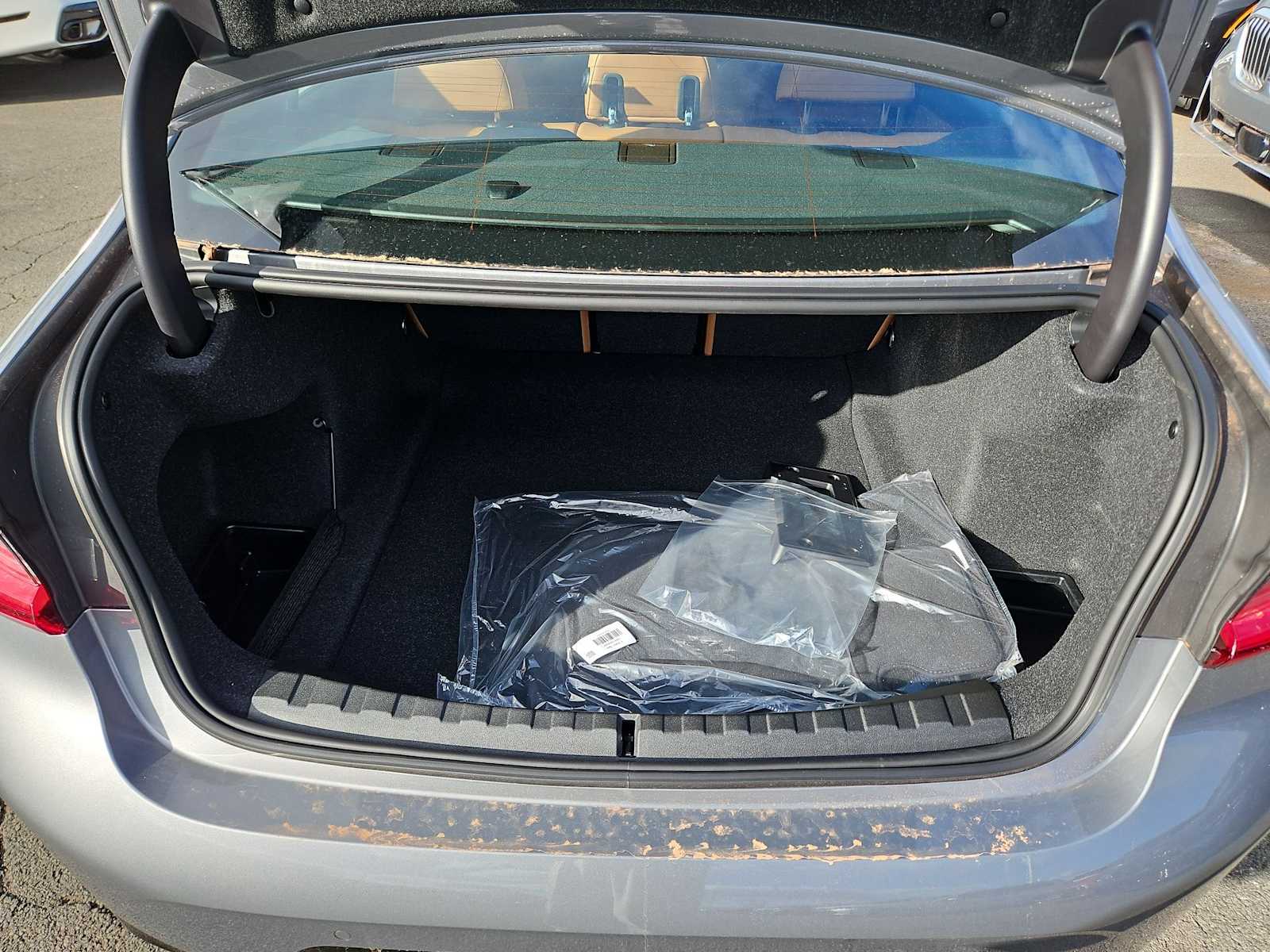 Thumbnail: 2026 BMW 3 Series - 36