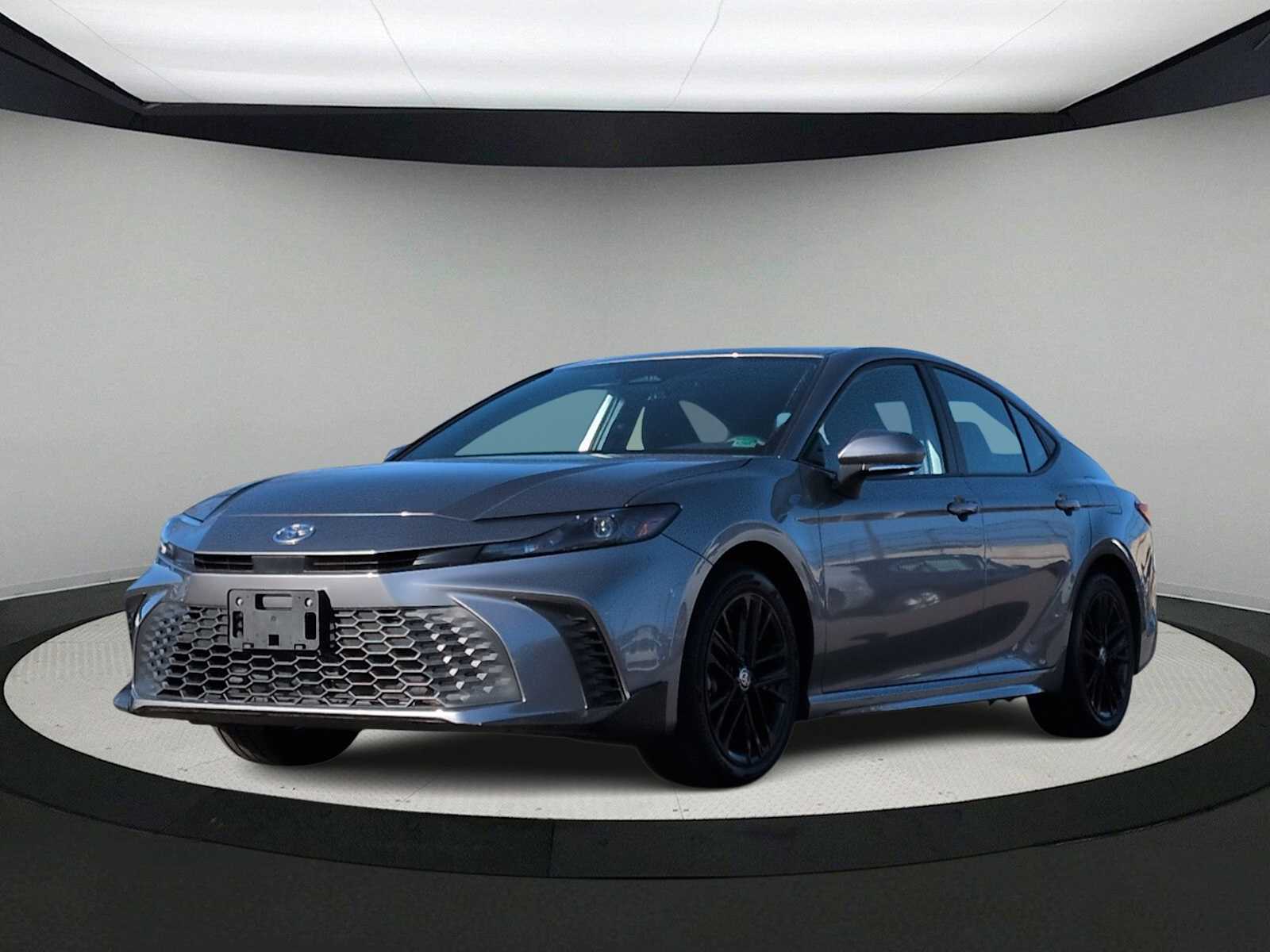 Thumbnail: 2025 Toyota Camry - 4