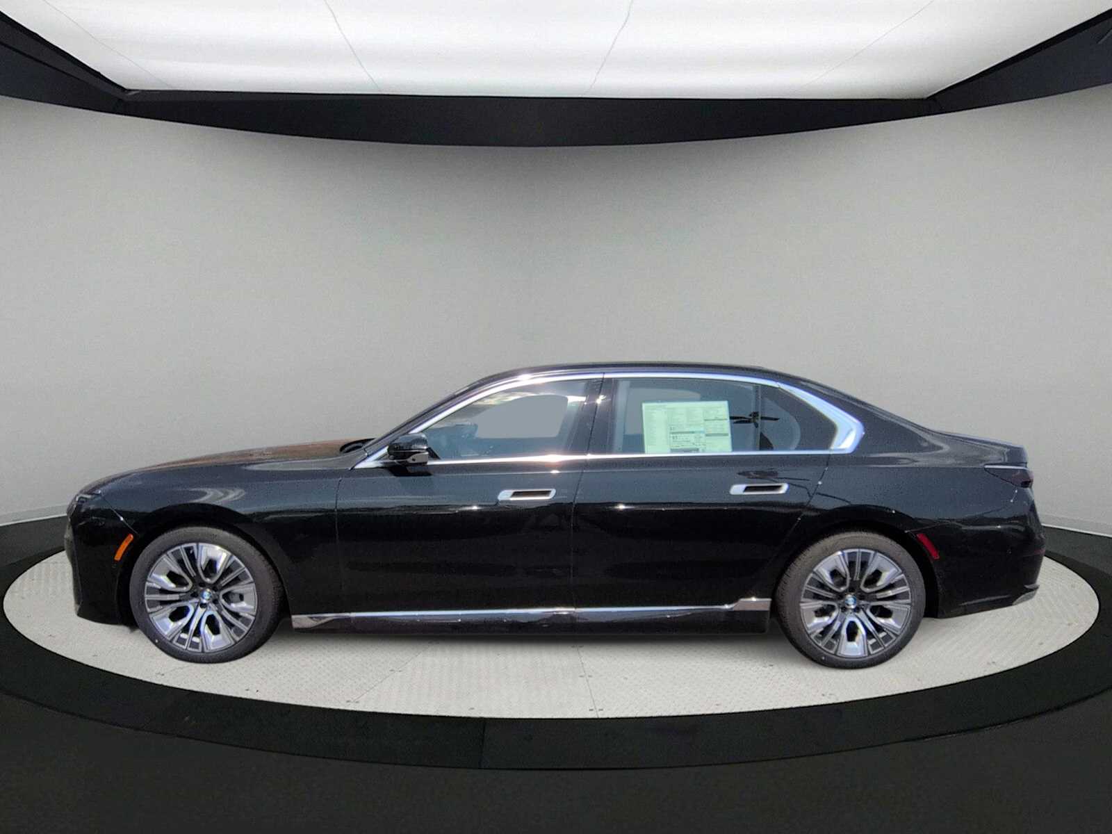 Thumbnail: 2026 BMW i7 - 5