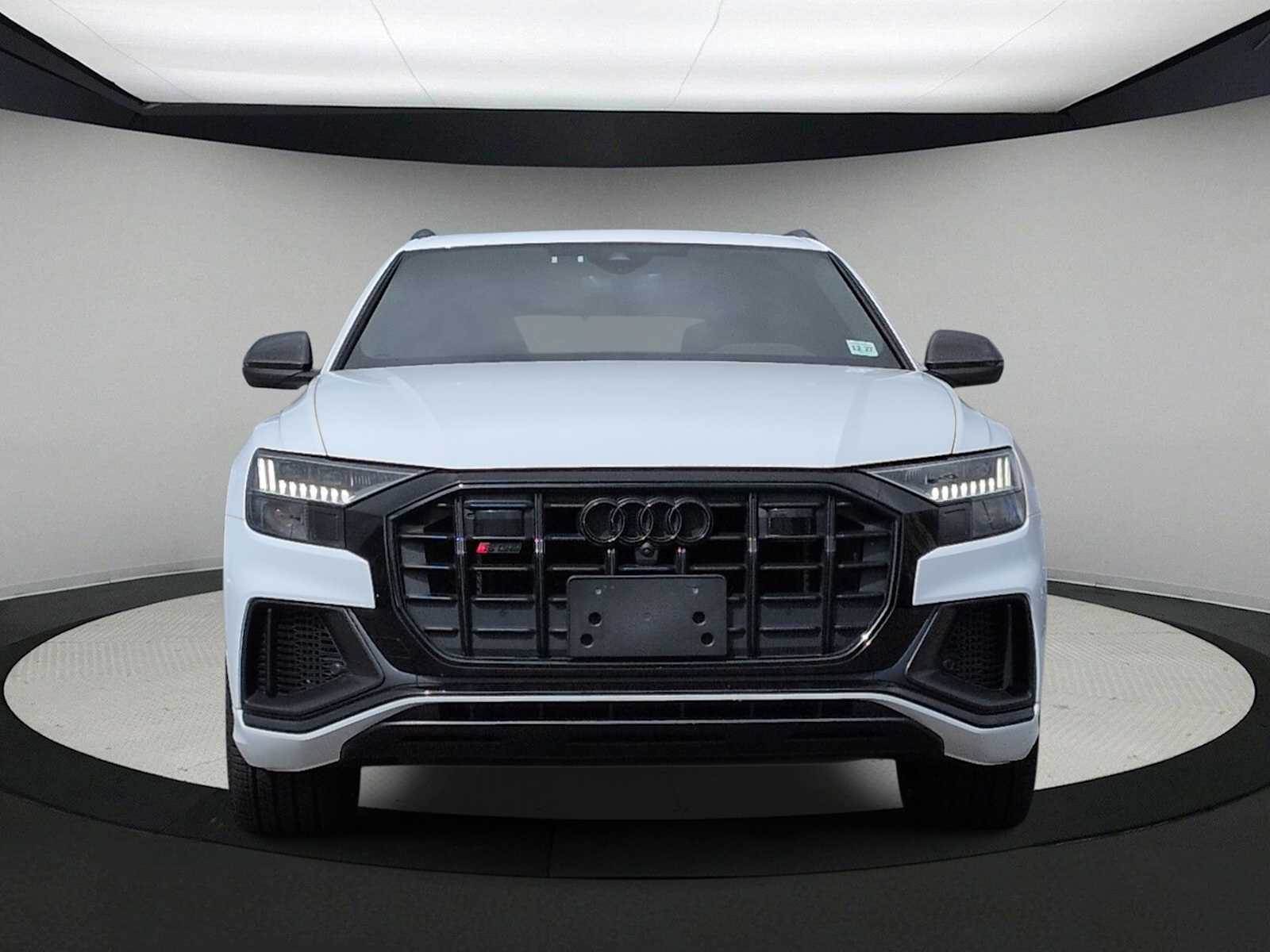Thumbnail: 2023 Audi SQ8 - 3