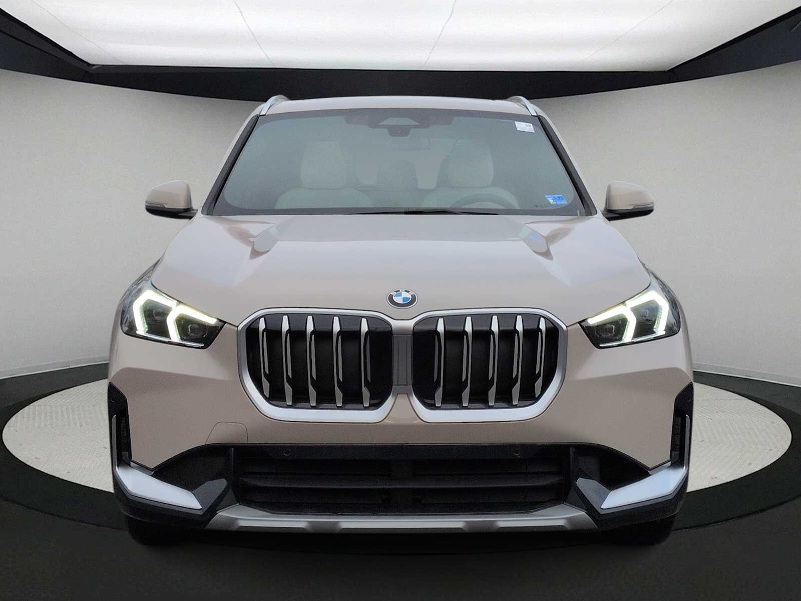 Thumbnail: 2026 BMW X1 - 3