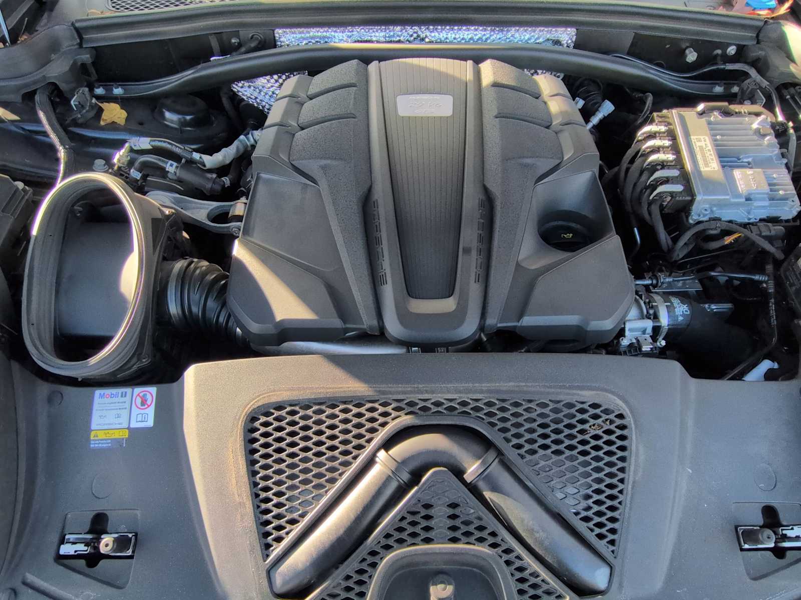 Thumbnail: 2023 Porsche Macan - 5