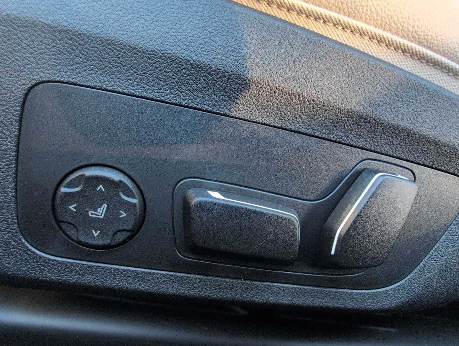 Thumbnail: 2026 BMW 4 Series - 18