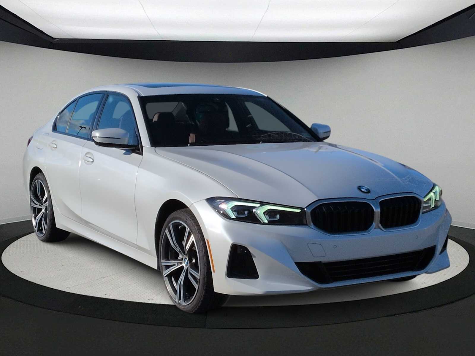 Thumbnail: 2023 BMW 3 Series - 2