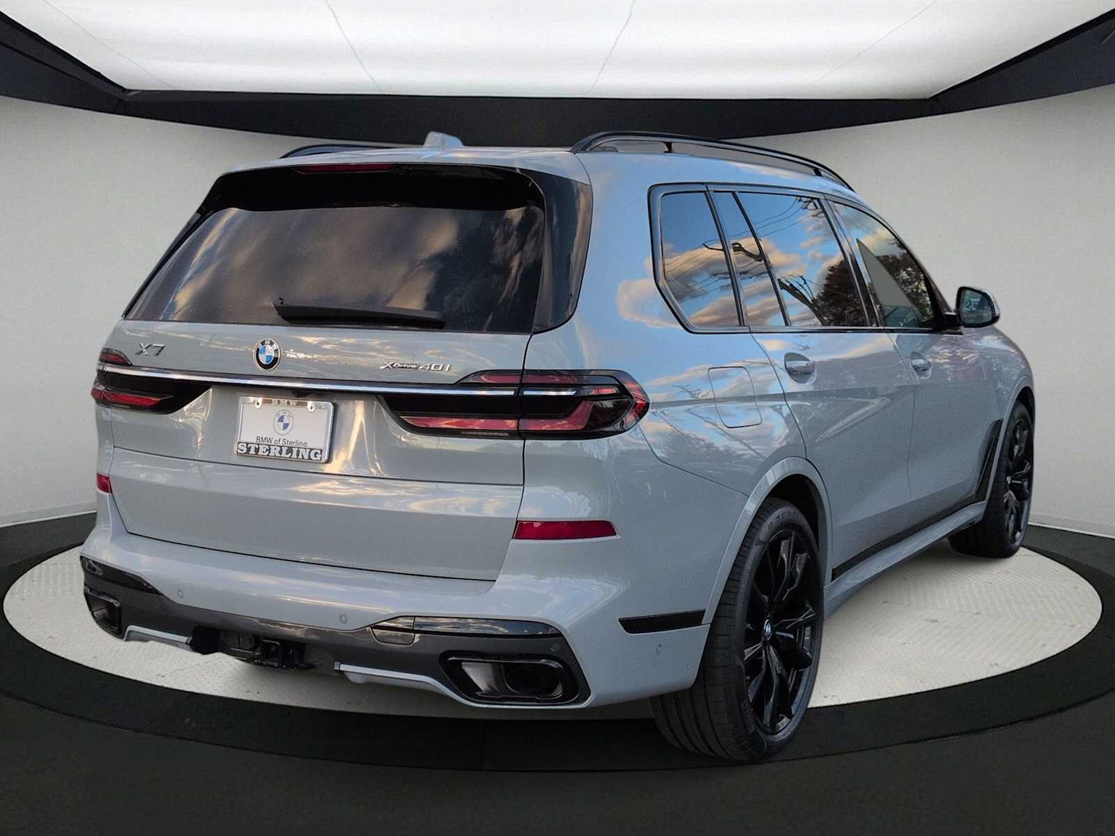 Thumbnail: 2023 BMW X7 - 8