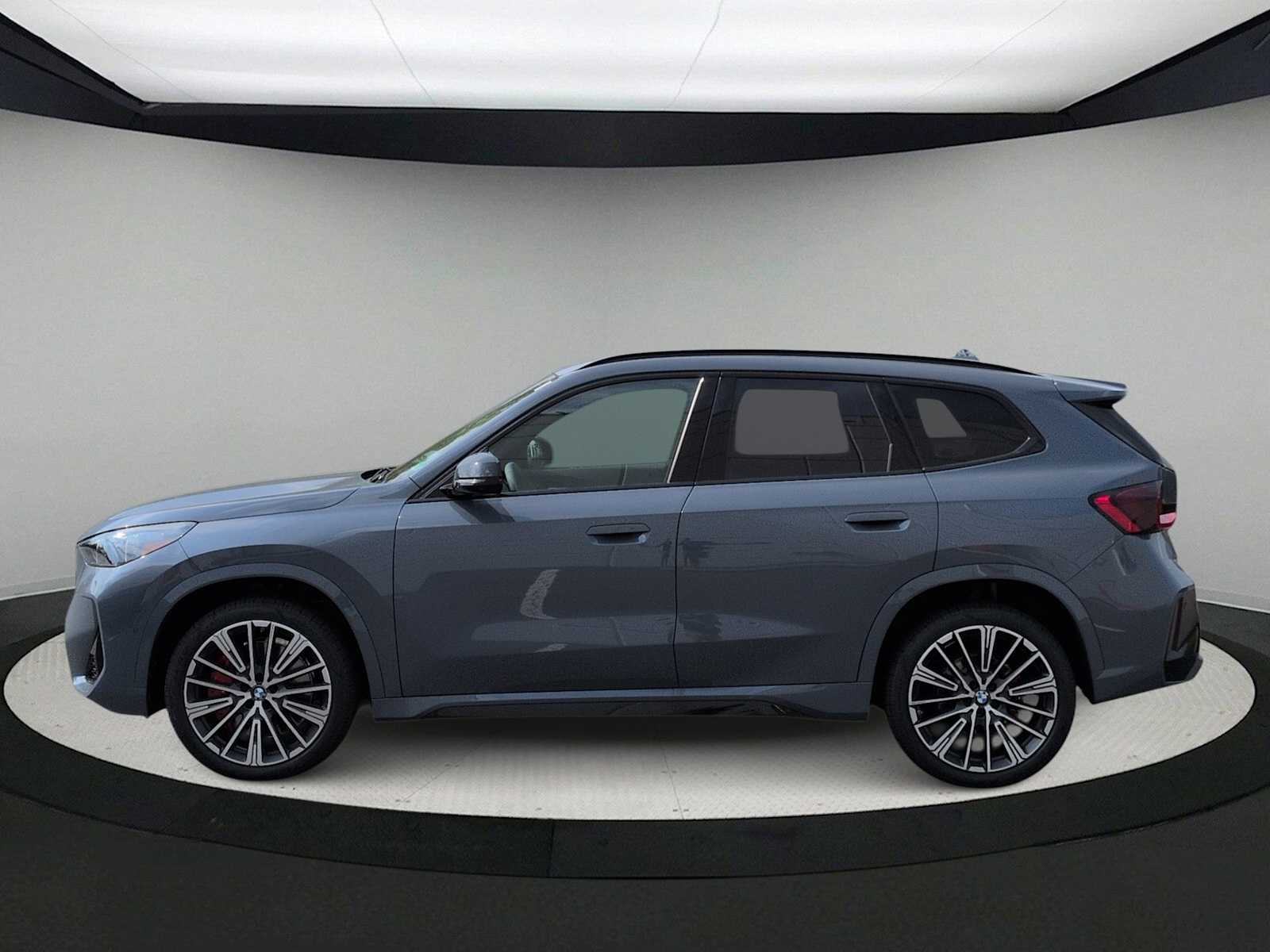 Thumbnail: 2026 BMW X1 - 5