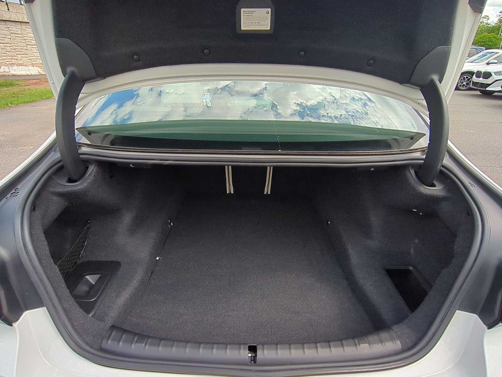 Thumbnail: 2022 BMW 5 Series - 36