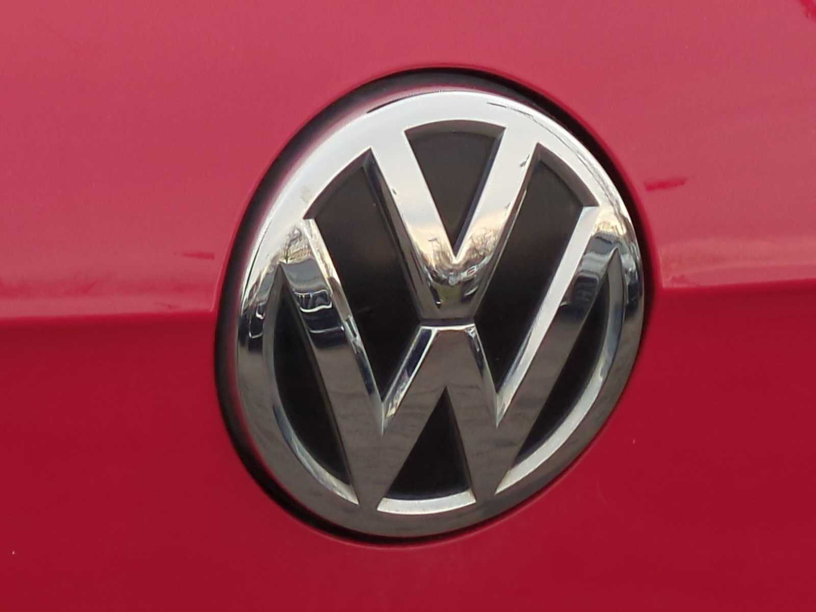 Thumbnail: 2017 Volkswagen Golf - 11