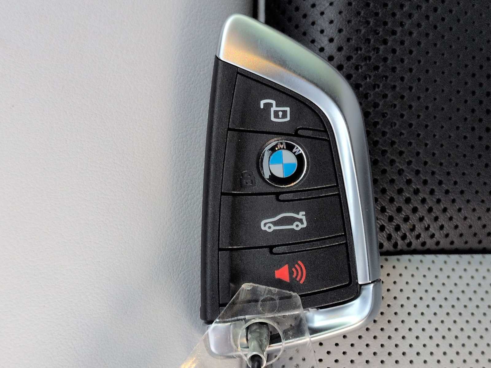 Thumbnail: 2023 BMW M3 - 35