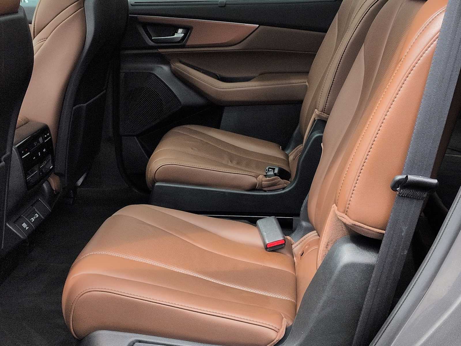 Thumbnail: 2023 Acura MDX - 19