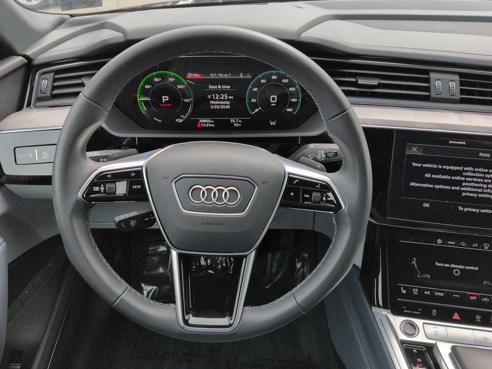 Thumbnail: 2023 Audi e-tron S - 25