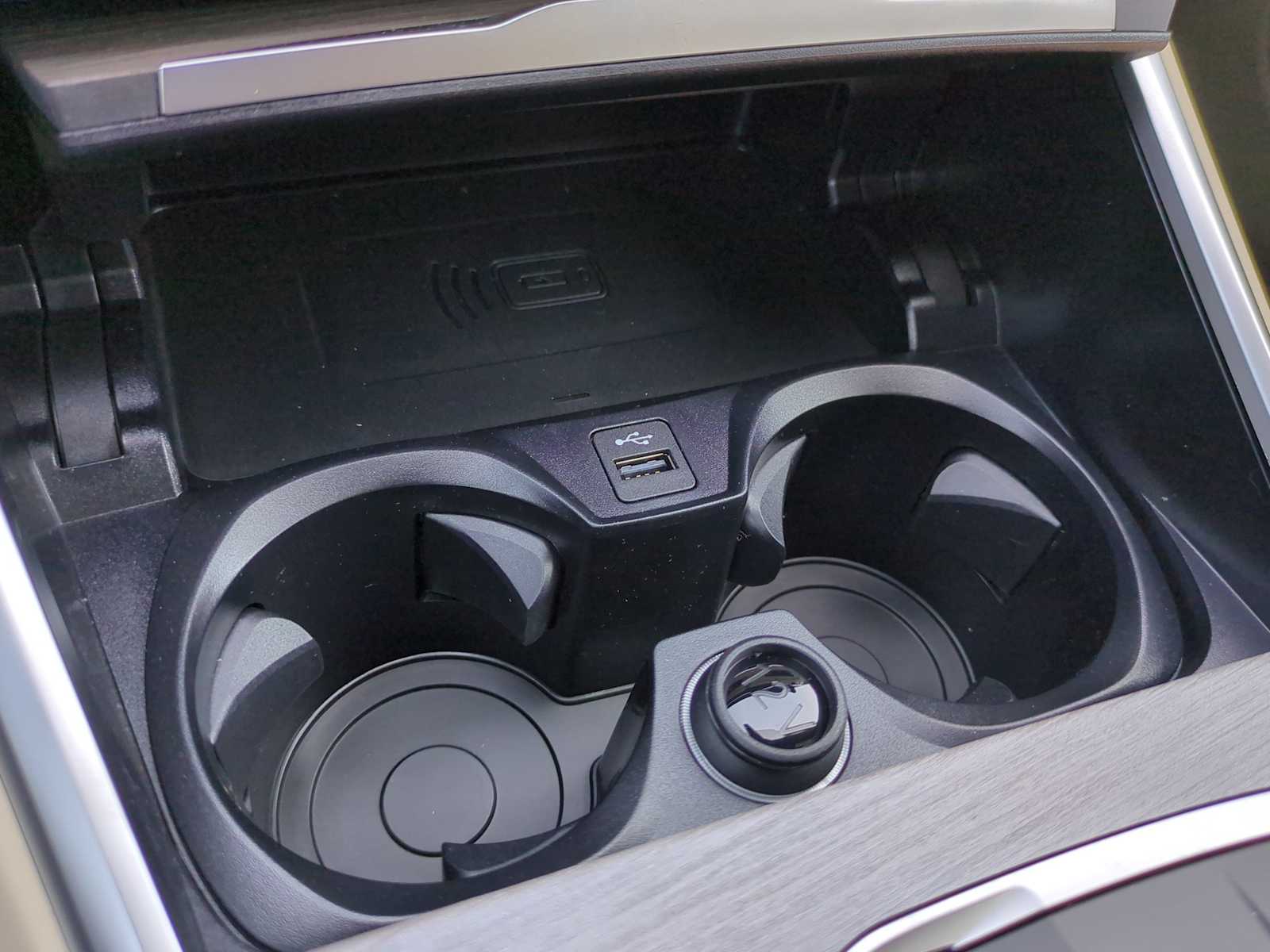 Thumbnail: 2025 BMW i4 - 34