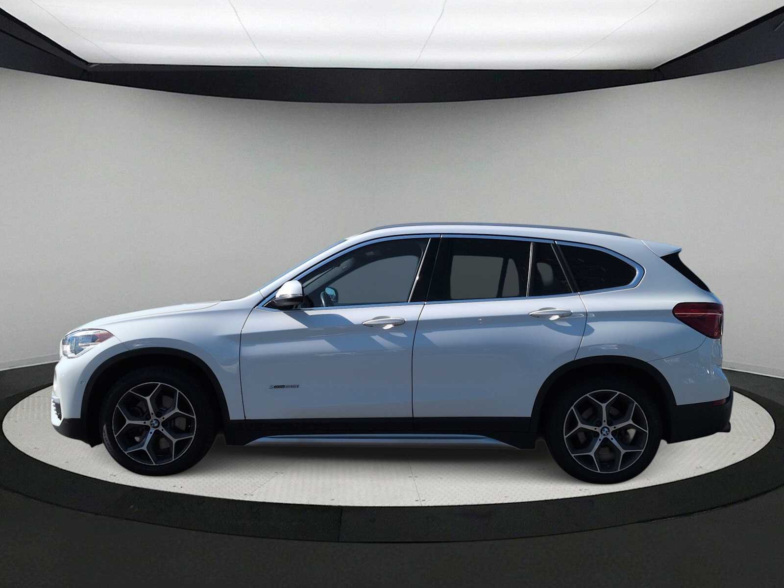 Thumbnail: 2016 BMW X1 - 5