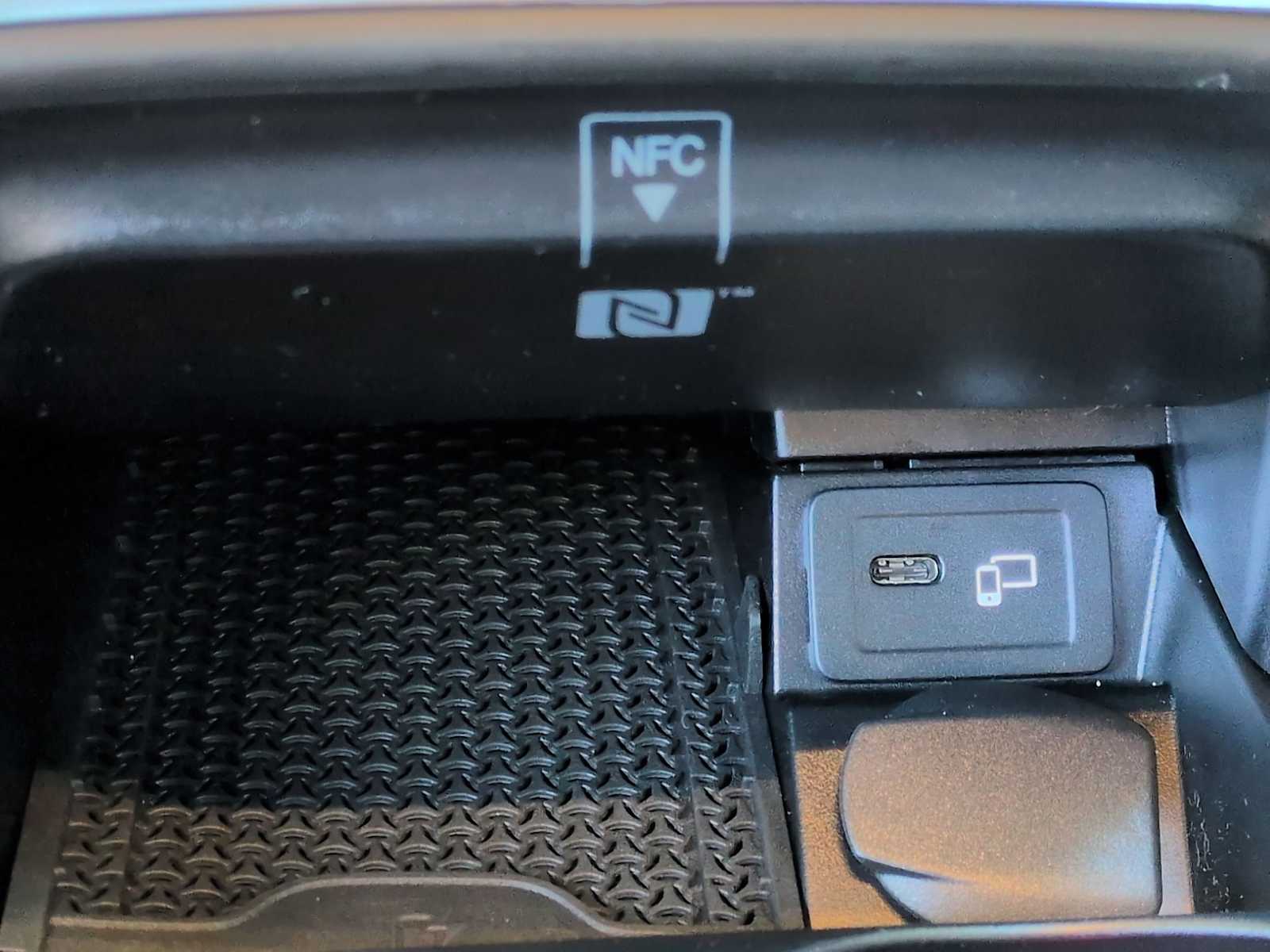 Thumbnail: 2023 Mercedes-Benz E-Class - 33