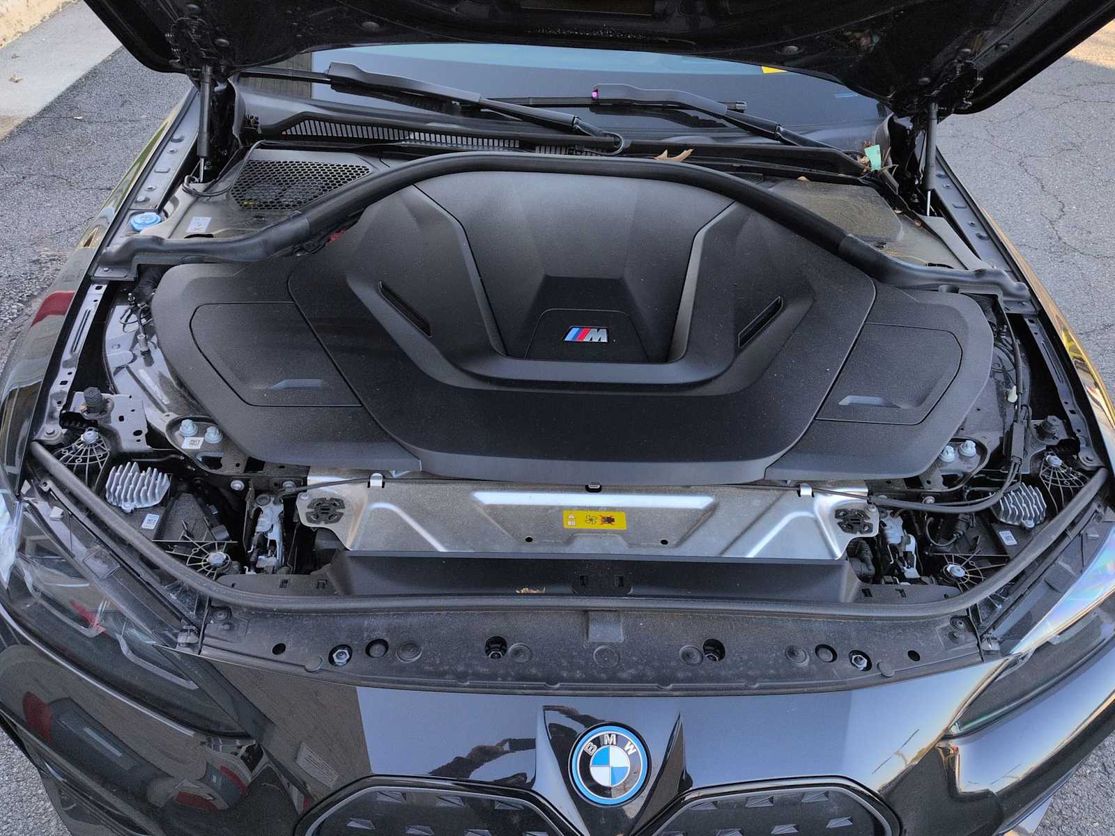 Thumbnail: 2023 BMW i4 - 15