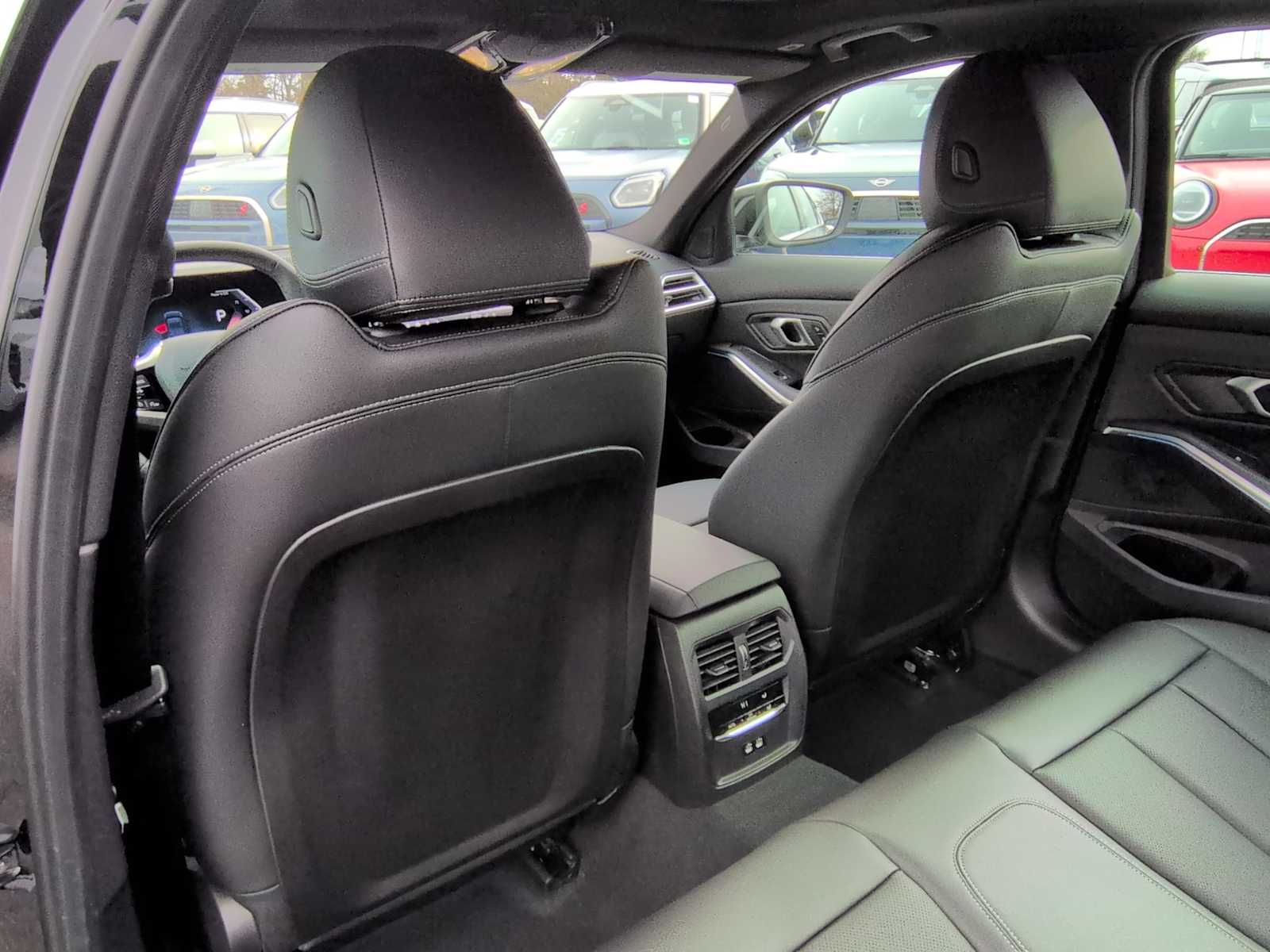 Thumbnail: 2026 BMW 3 Series - 18