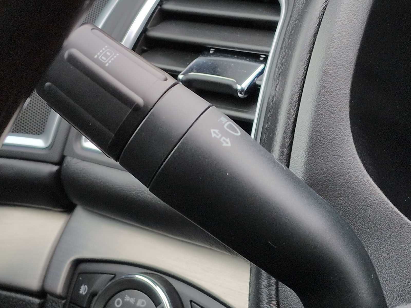 Thumbnail: 2017 Ford Explorer - 28