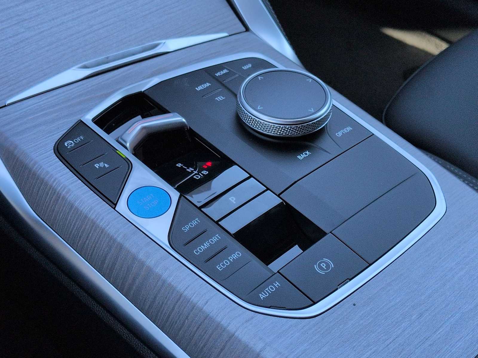 Thumbnail: 2026 BMW i4 - 35