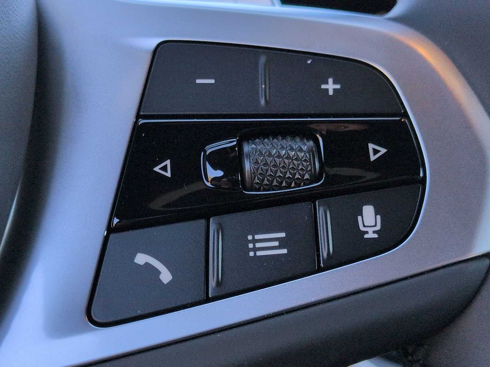 Thumbnail: 2026 BMW X5 - 27