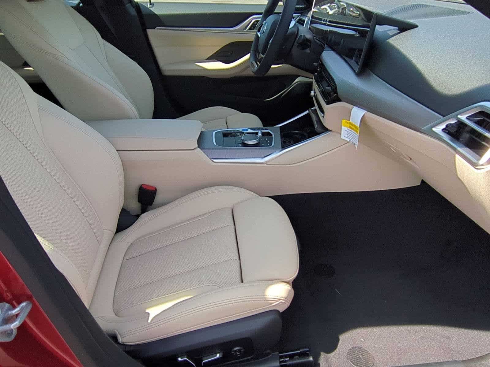 Thumbnail: 2025 BMW i4 - 24