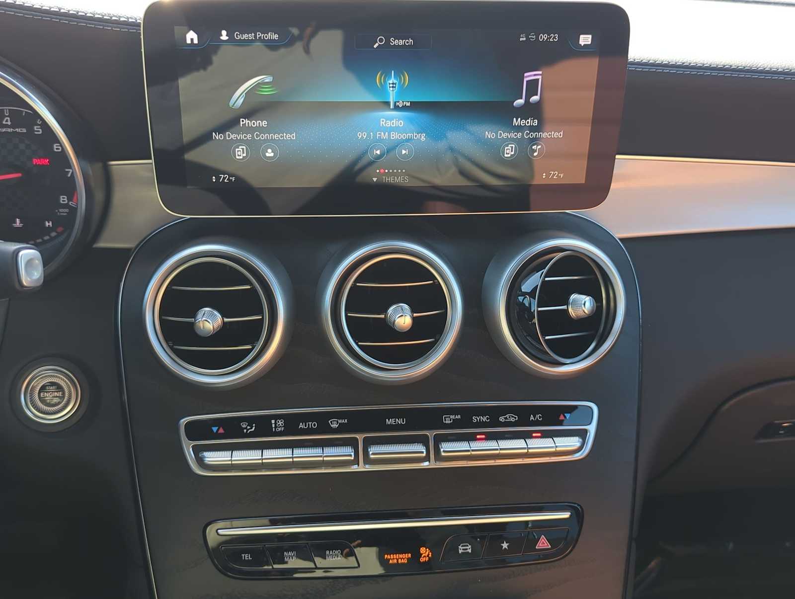 Thumbnail: 2022 Mercedes-Benz GLC - 28