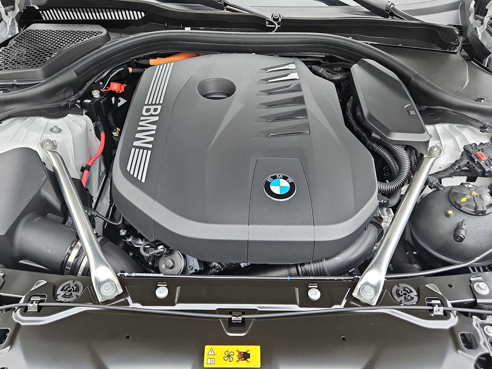 Thumbnail: 2026 BMW 5 Series - 14