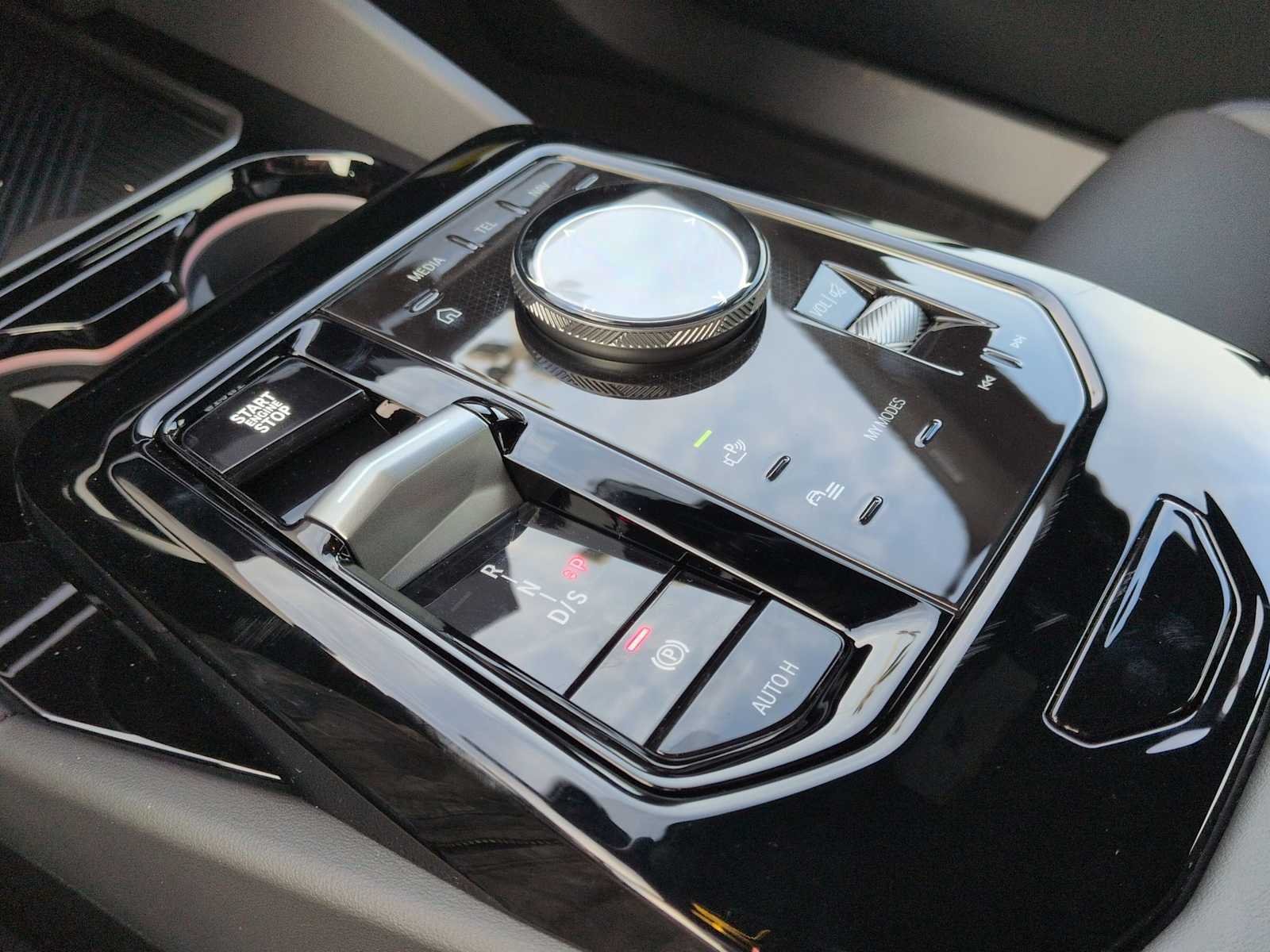 Thumbnail: 2026 BMW 5 Series - 34