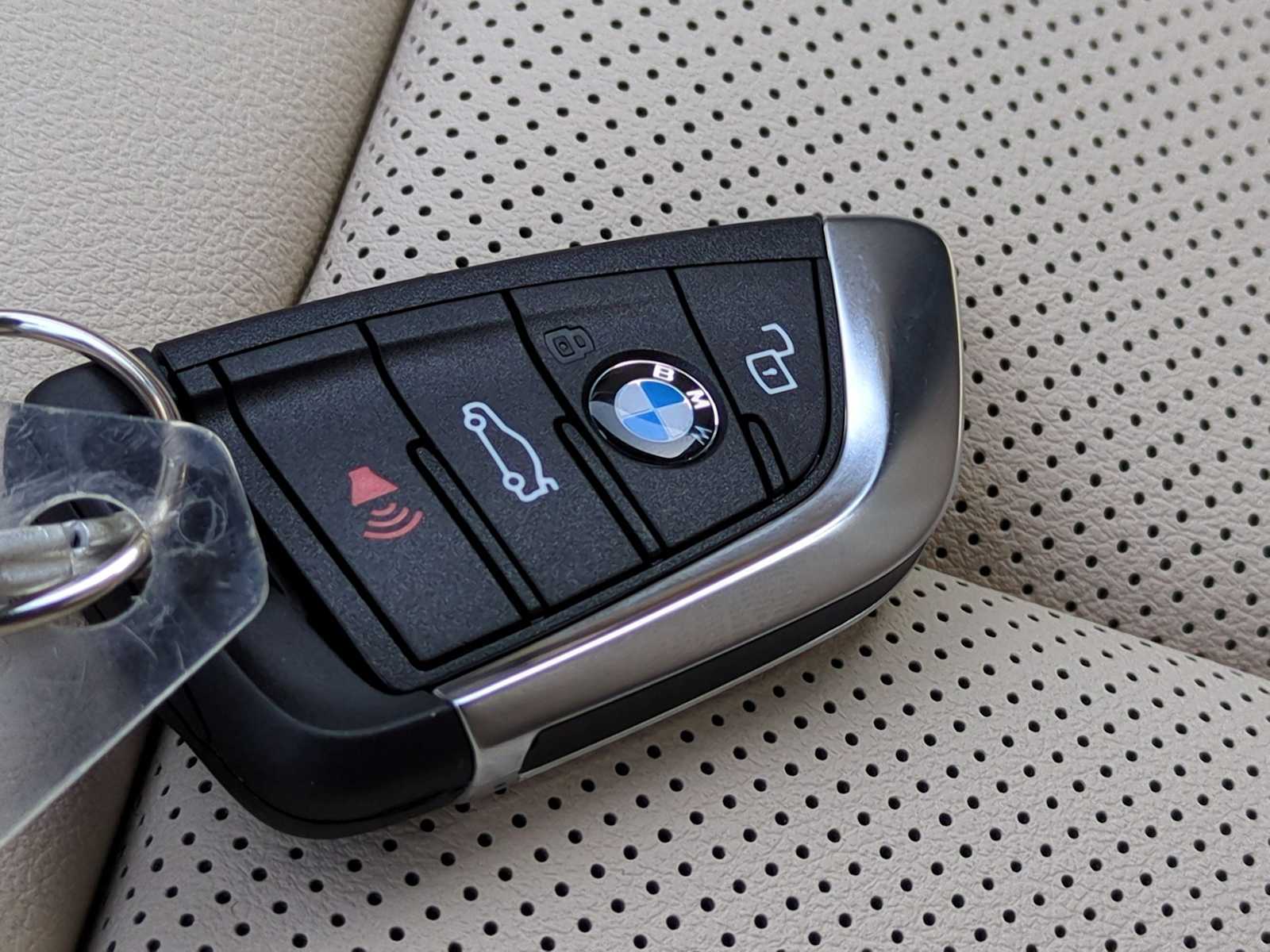 Thumbnail: 2025 BMW i4 - 38